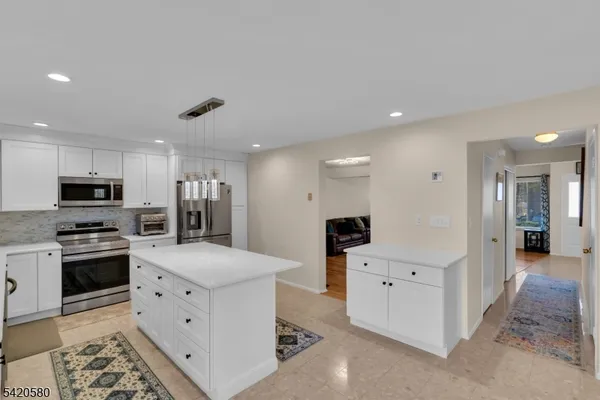 $599,900 | 68 Chestnut Court, Hillsborough, NJ 08844