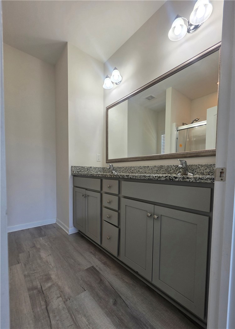 312 Phillips Drive Pendleton, SC 29670 - Photo 23 of 45 Master bathroom