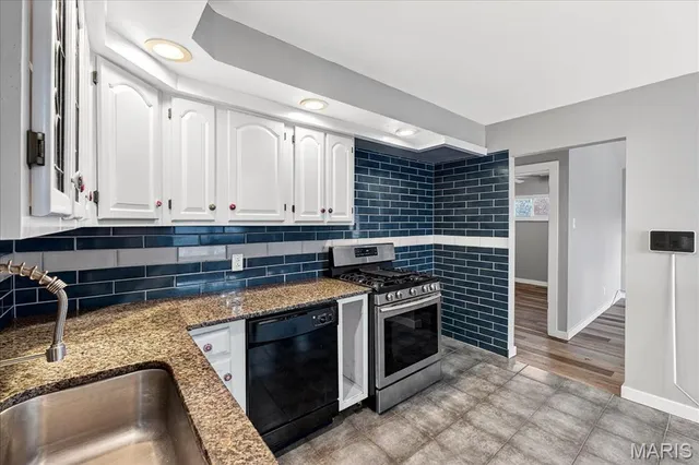 $239,900 | 3748 Comstock Drive, St. Louis, MO 63125