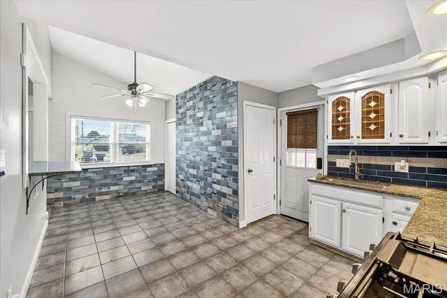 $239,900 | 3748 Comstock Drive, St. Louis, MO 63125