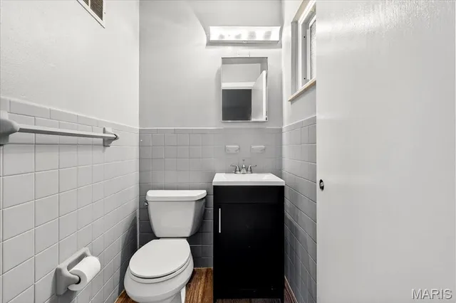 $239,900 | 3748 Comstock Drive, St. Louis, MO 63125