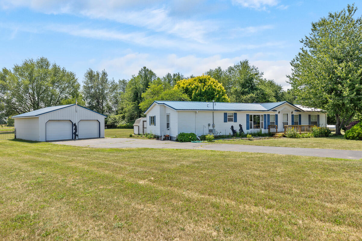 3839 Belding Road Belding, MI 48809 - Photo 6 of 30 Gallery Image 6