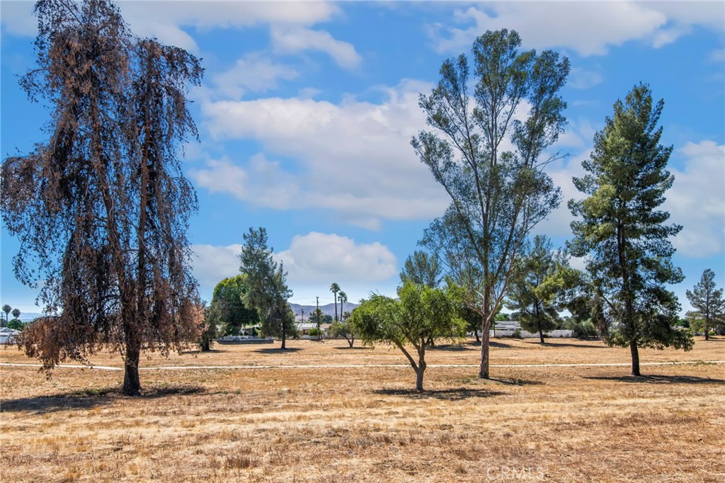 28763 Bradley Road Menifee, CA 92586 - Photo 26 of 32