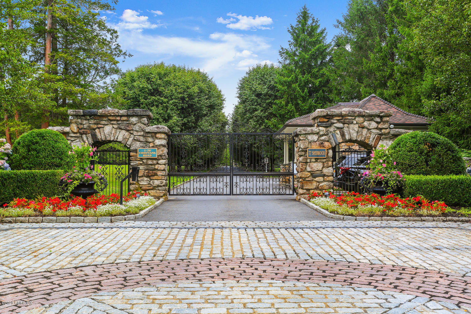 18 Chieftans Road Greenwich, CT 06831 - Photo 2 of 30 a view of a basket ball ground