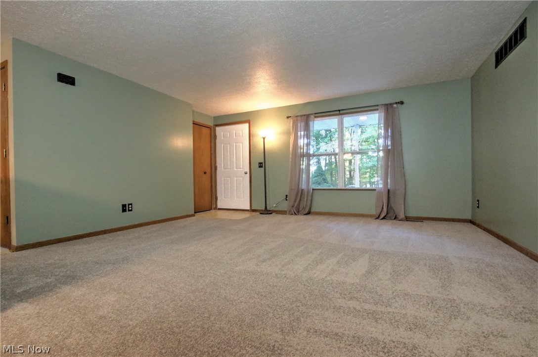 3307 Dawley Road Ravenna, OH 44266 - Photo 6 of 37 Gallery Image 6