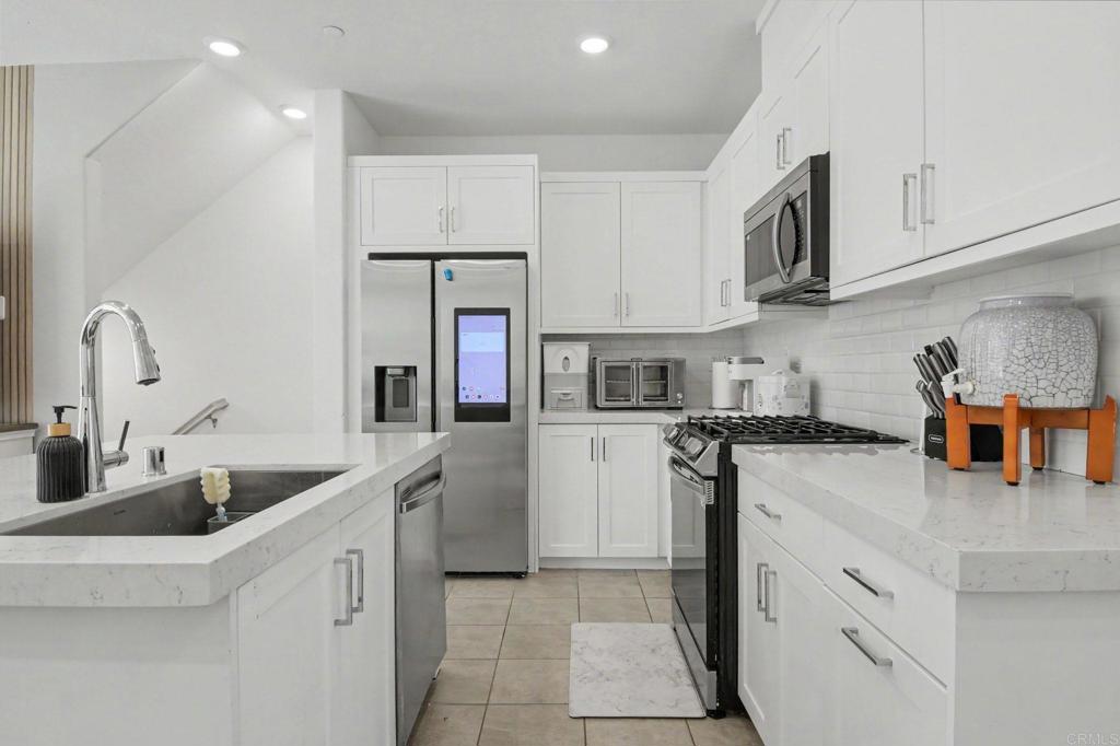 2416 Cascalote Loop San Diego, CA 92154 - Photo 4 of 26 Gallery Image 4