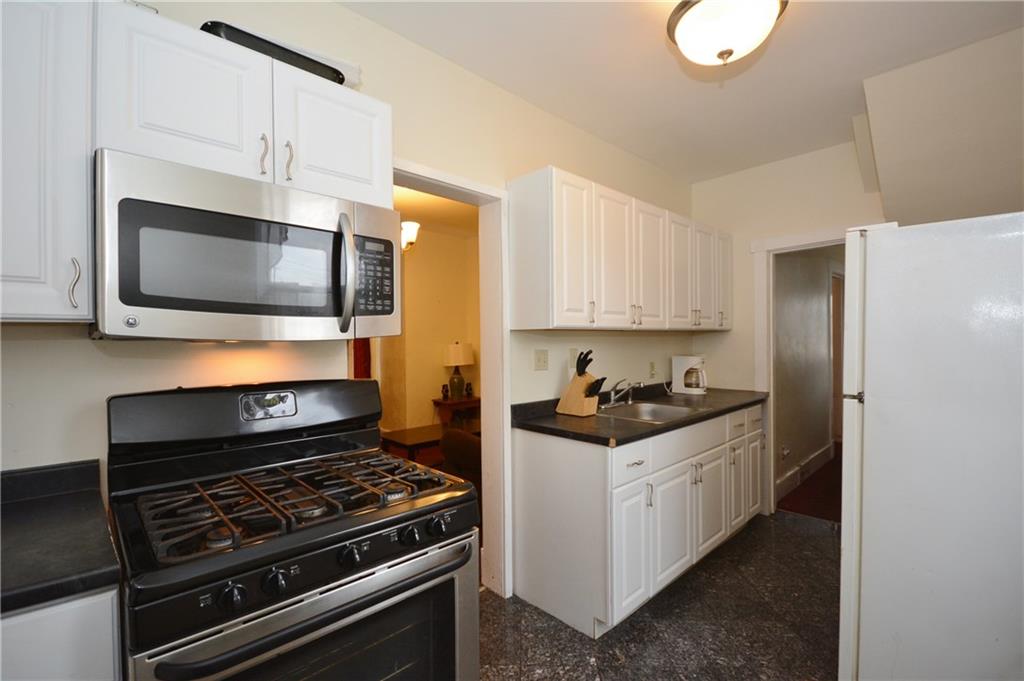 3441 Middletown Road Pittsburgh, PA 15204 - Photo 3 of 16 Kitchen