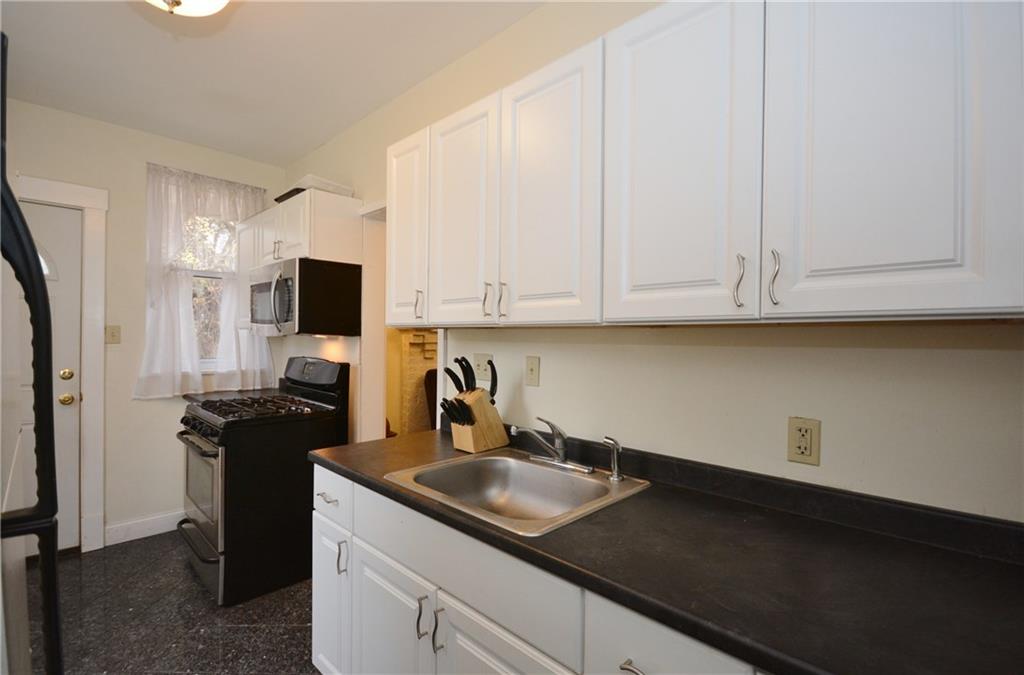 3441 Middletown Road Pittsburgh, PA 15204 - Photo 4 of 16 Kitchen