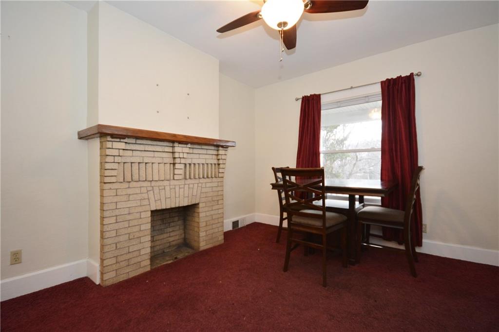 3441 Middletown Road Pittsburgh, PA 15204 - Photo 6 of 16 Living/dining room