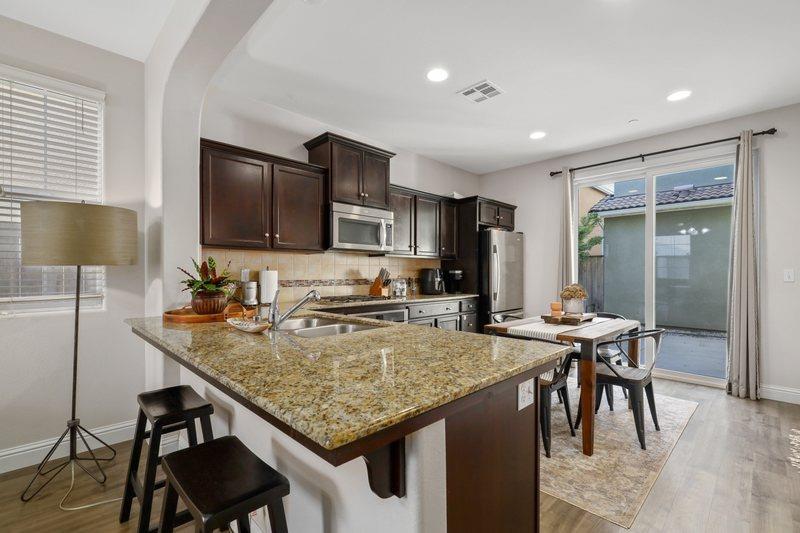 3655 Richmond Avenue Clovis, CA 93619 - Photo 4 of 28