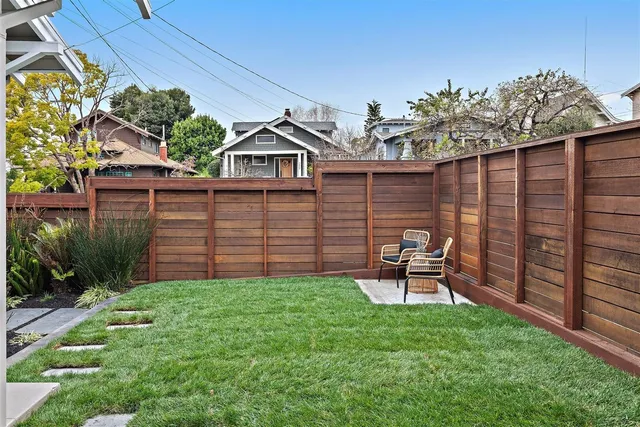 $948,000 | 1450 East 38th Street, Oakland, CA 94602