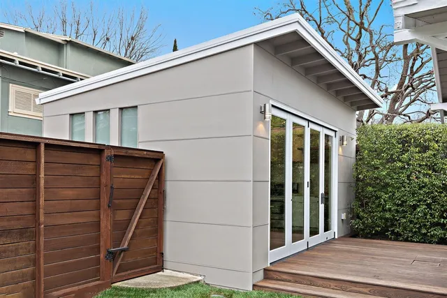 $948,000 | 1450 East 38th Street, Oakland, CA 94602