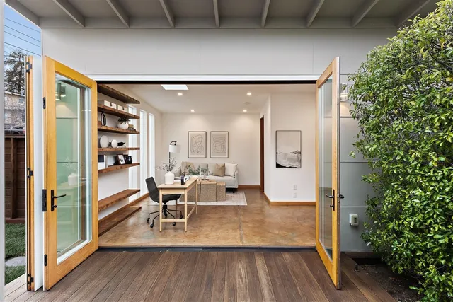 $948,000 | 1450 East 38th Street, Oakland, CA 94602