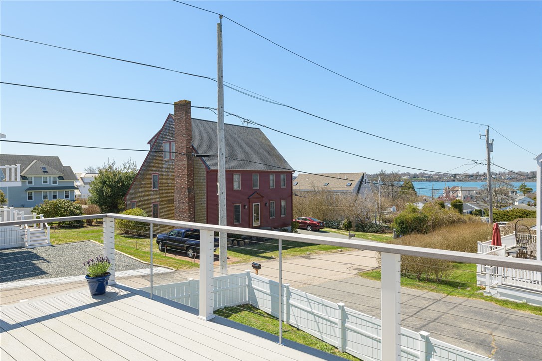 433 Wolcott Avenue Middletown, RI 02842 - Photo 24 of 44