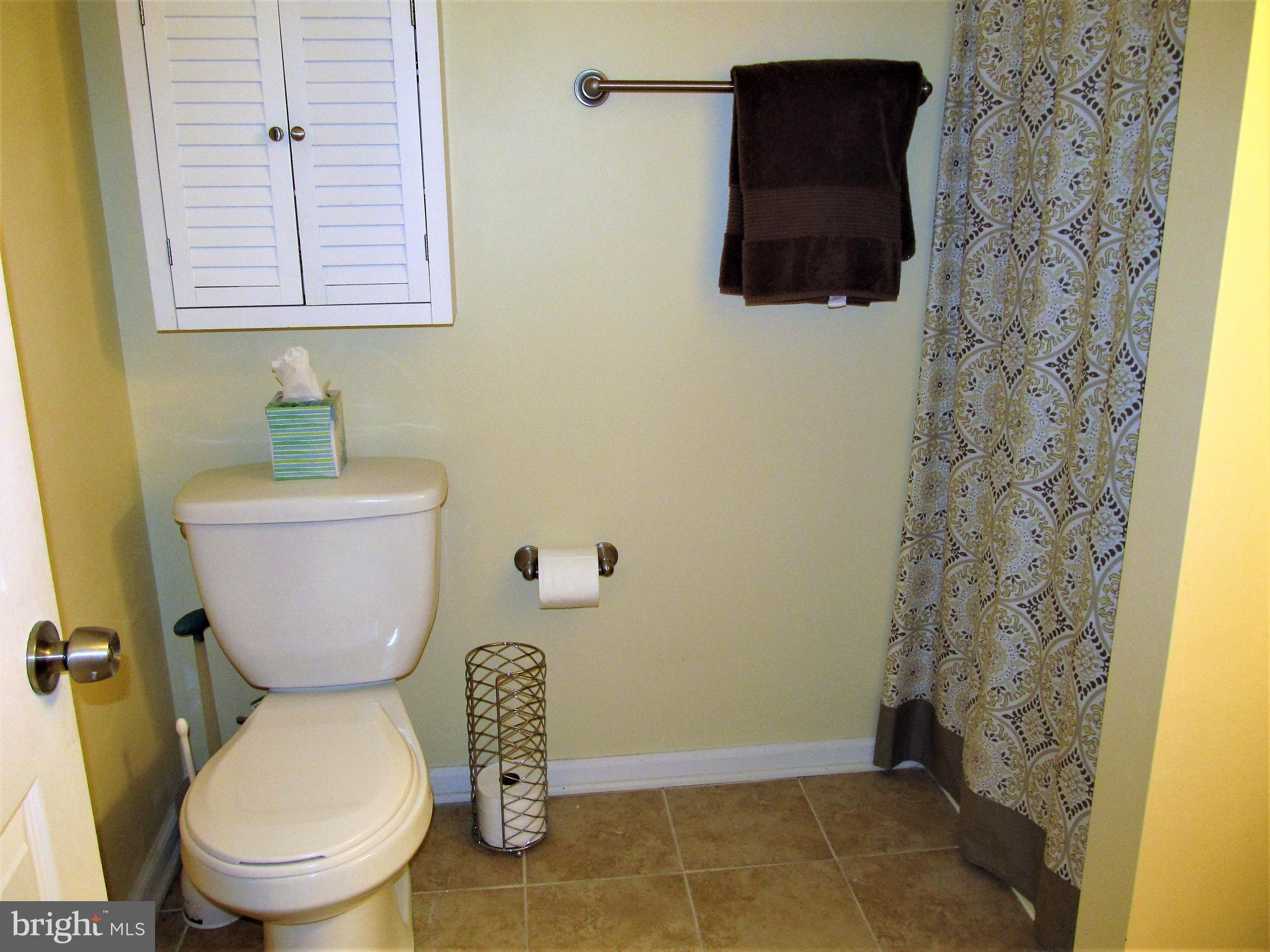 558 Fairmount Road Linthicum Heights, MD 21090 - Photo 19 of 30 a bathroom with a toilet and a sink