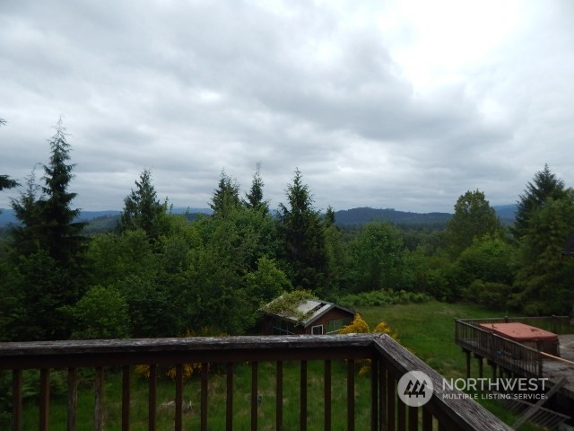 19312 Skinner Road Granite Falls, WA 98252 - Photo 3 of 23 a view of a street from a balcony