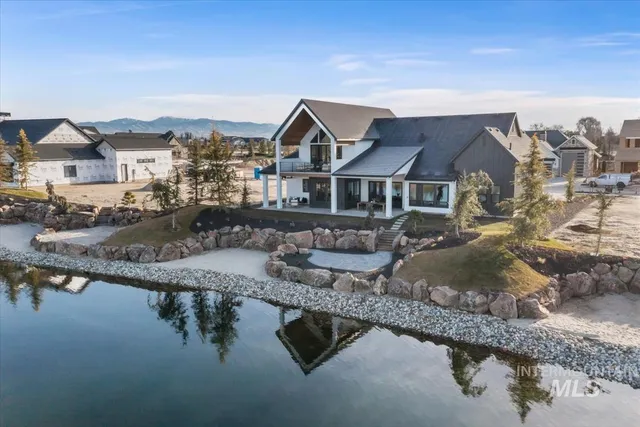 $1,998,000 | 3575 North Harvest Moon Way, Eagle, ID 83616