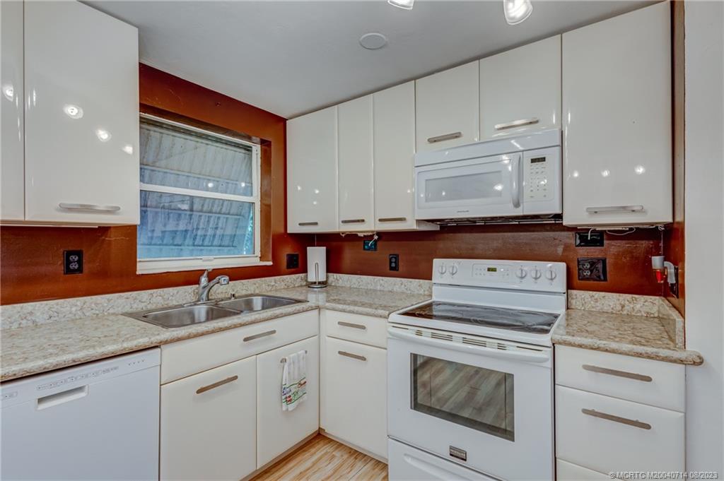 5893 Williamson Road Jupiter, FL 33458 - Photo 16 of 50