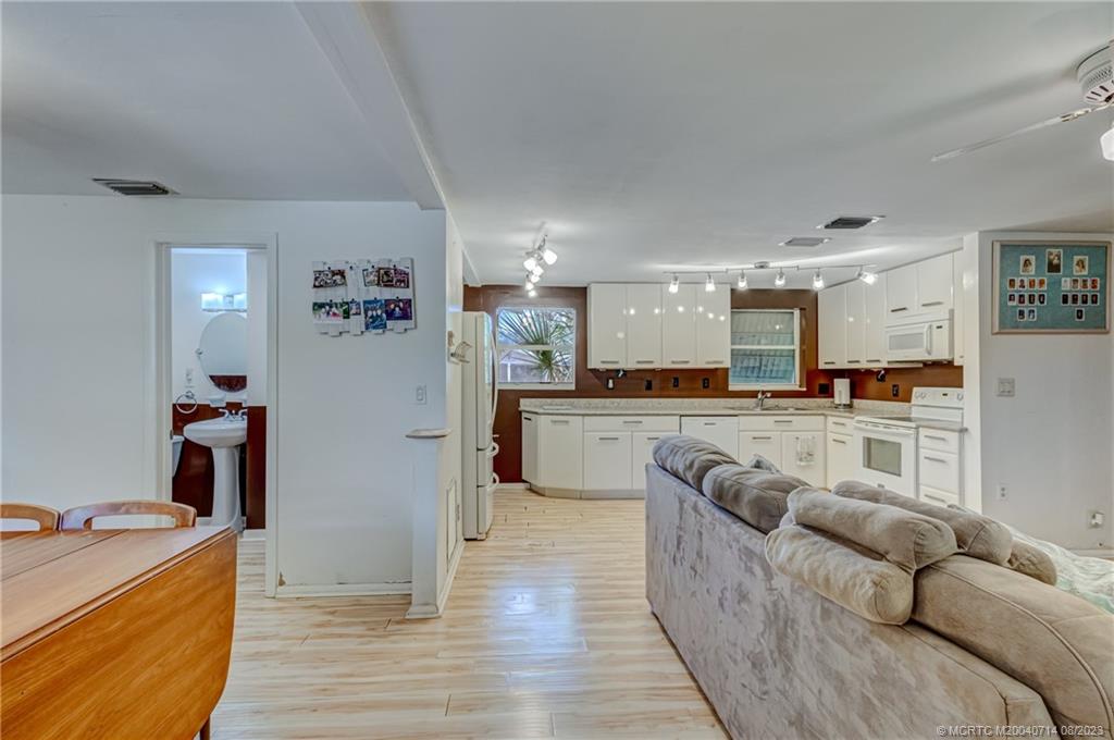 5893 Williamson Road Jupiter, FL 33458 - Photo 10 of 50