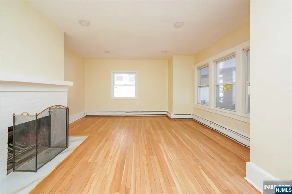 $3,400 | 69 Ross Avenue, Unit 1, Hackensack, NJ 07601
