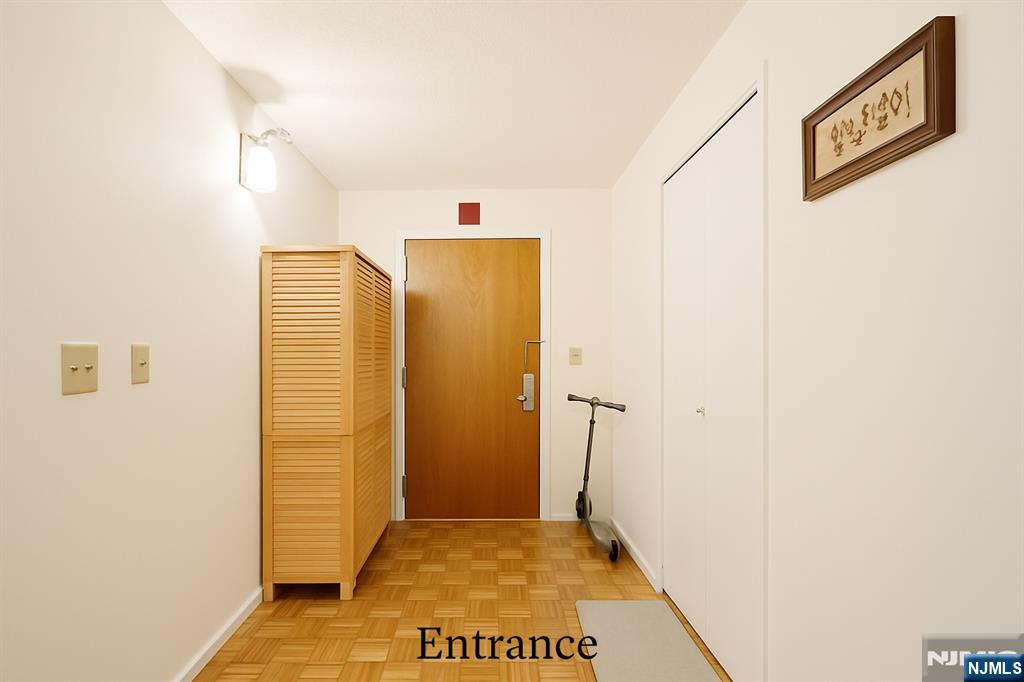 1265 15th Street, Unit 1A Fort Lee, NJ 07024 - Photo 4 of 14 a view of a hallway