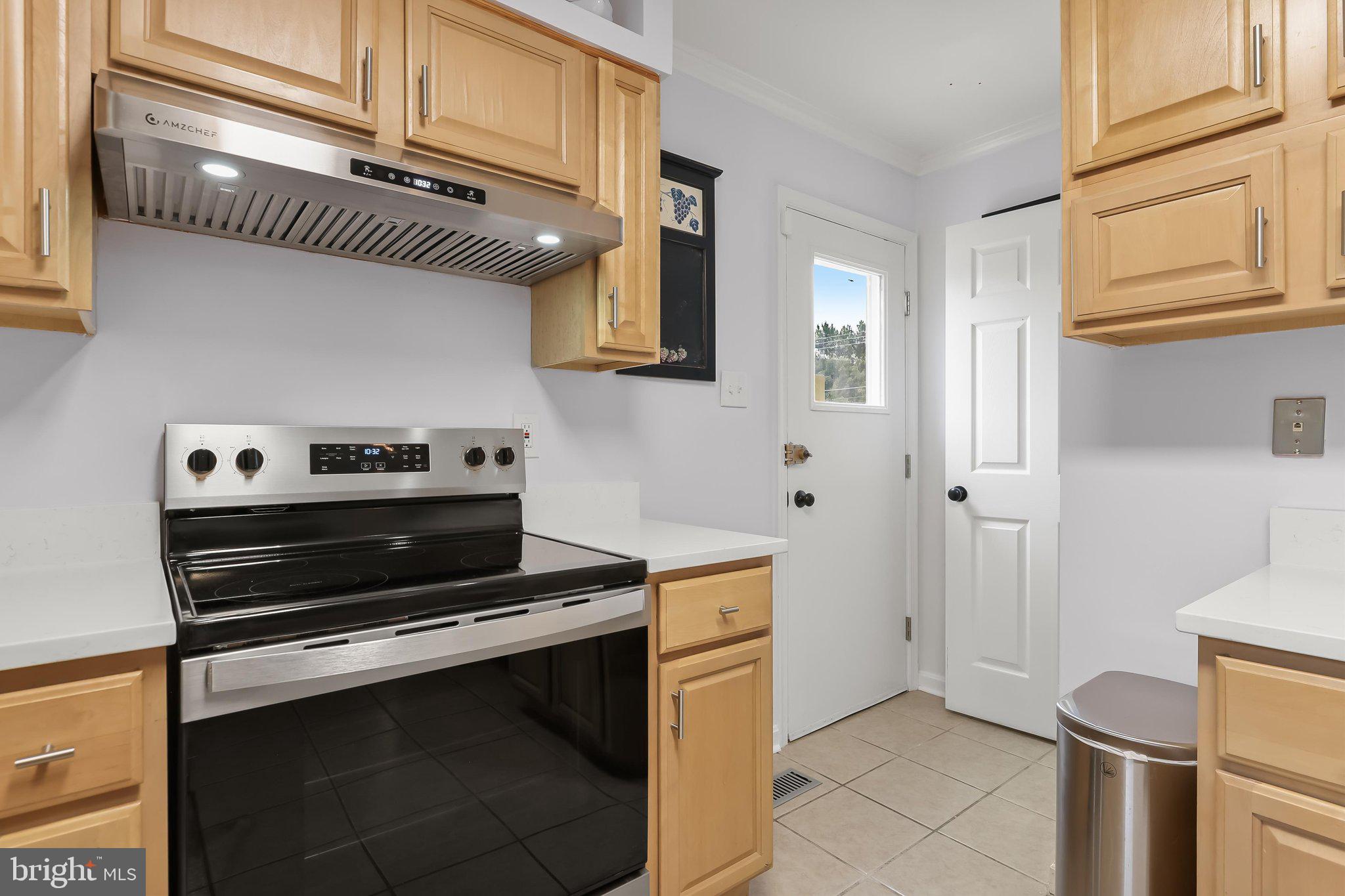 818 Uniontown Road Westminster, MD 21158 - Photo 13 of 38 Kitchen