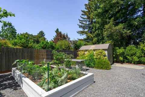 $1,350,000 | 145 St James Drive, Santa Rosa, CA 95403