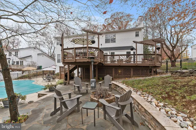 a picture of a cabinet with a white and white kitchen