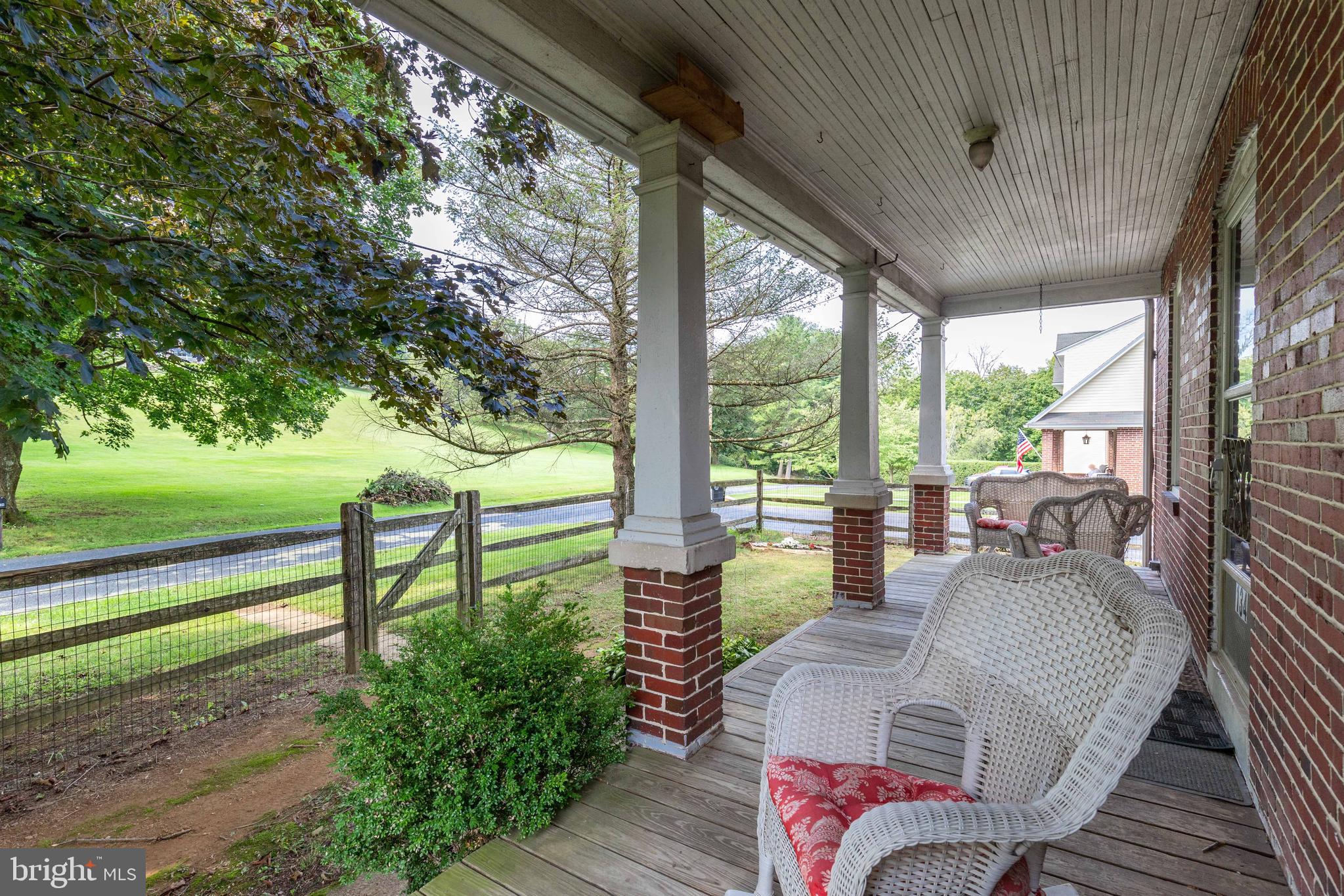 134 Lewis Road Reading, PA 19606 - Photo 3 of 37