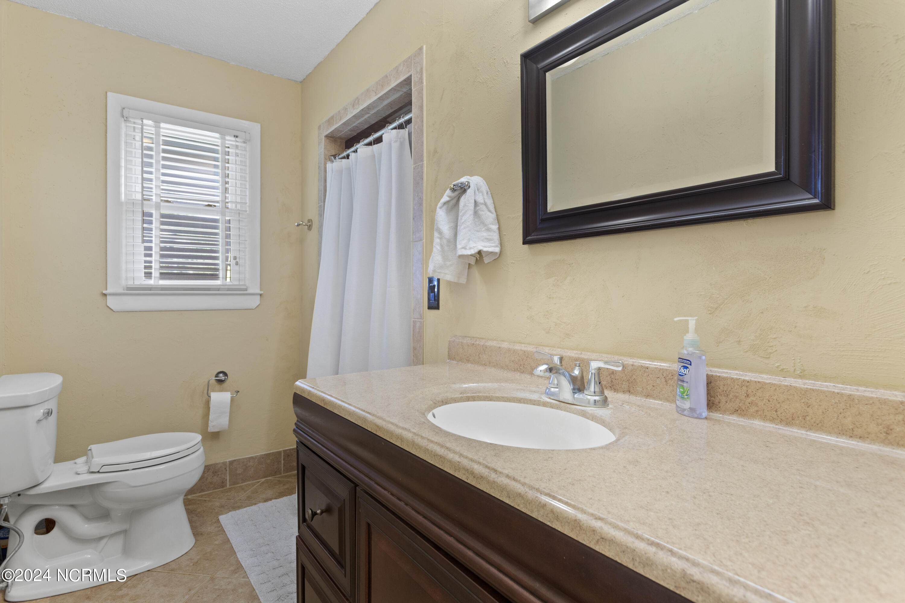 104 Sherrill Loop Road Sneads Ferry, NC 28460 - Photo 21 of 40 Hall Bathroom