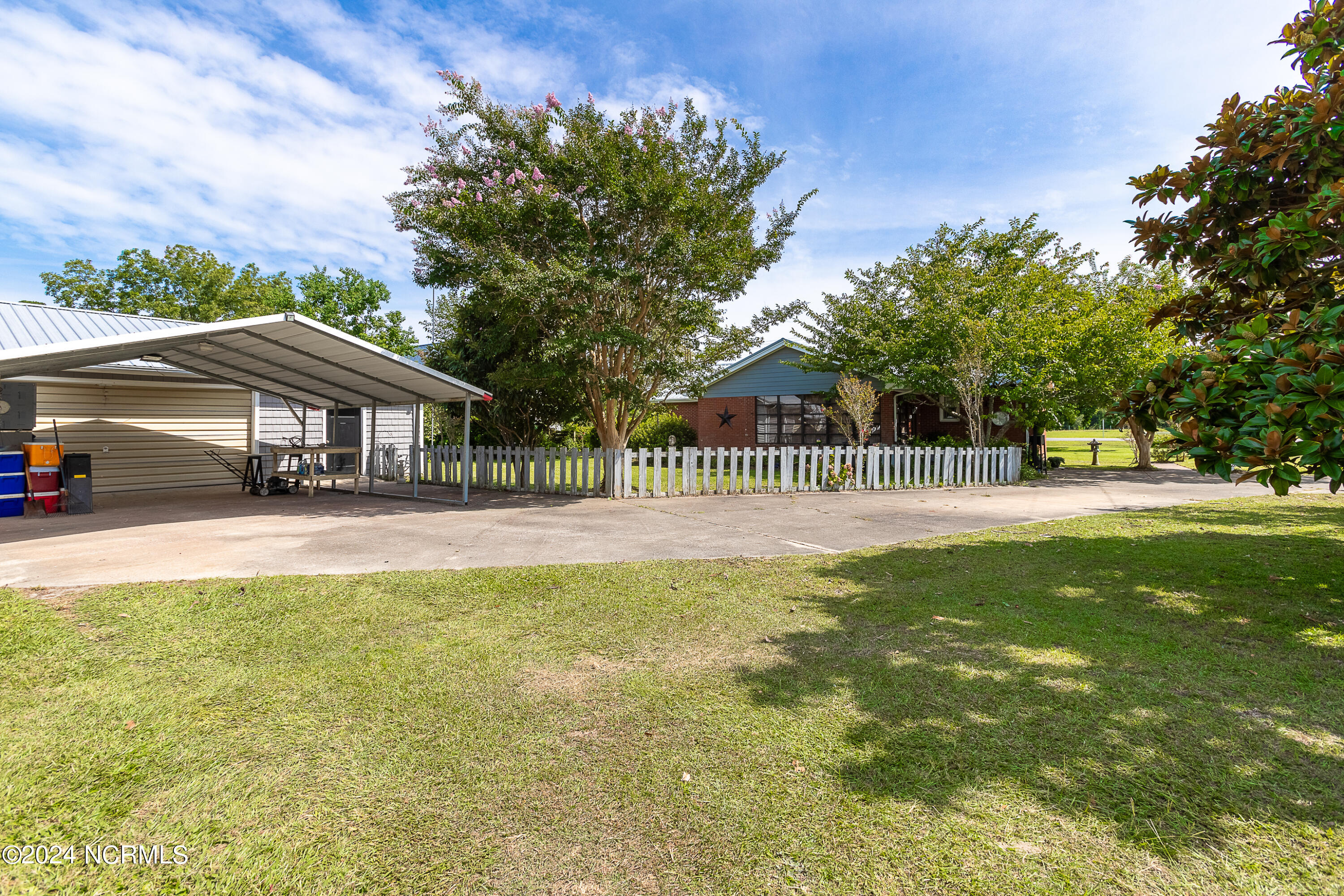 104 Sherrill Loop Road Sneads Ferry, NC 28460 - Photo 28 of 40 Driveway/Carport