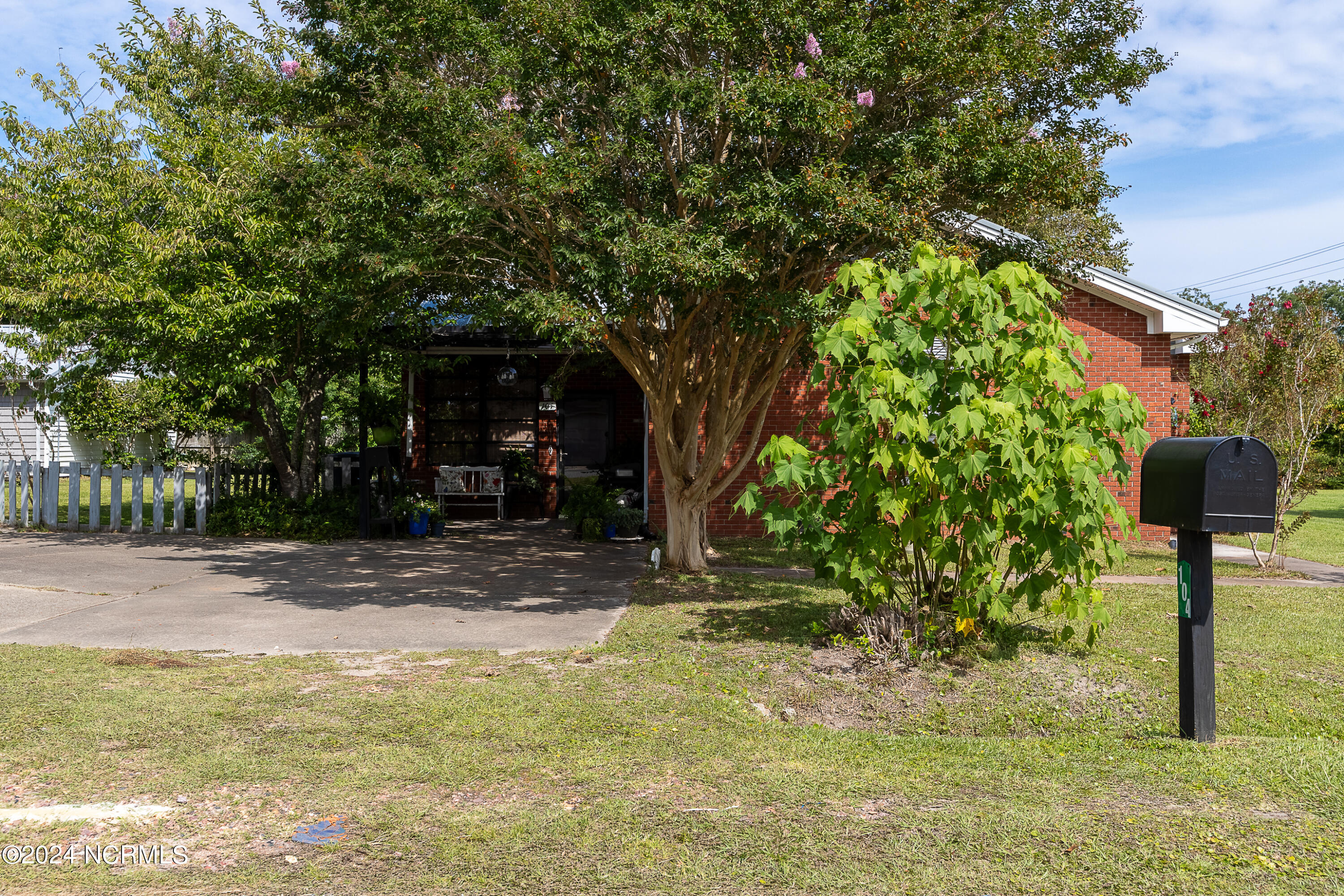 104 Sherrill Loop Road Sneads Ferry, NC 28460 - Photo 5 of 40 Side