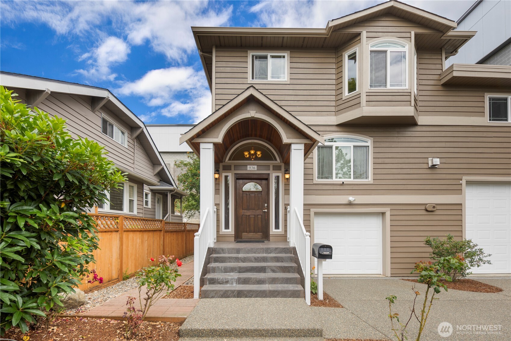 936 North 93rd Street Seattle, WA 98103 - Photo 3 of 39
