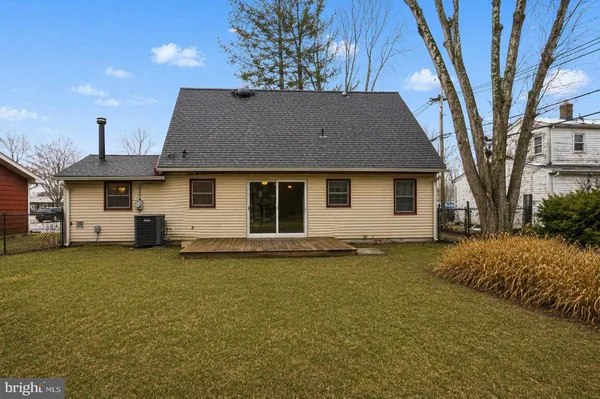 $275,000 | 21 Glenview Lane, Willingboro, NJ 08046