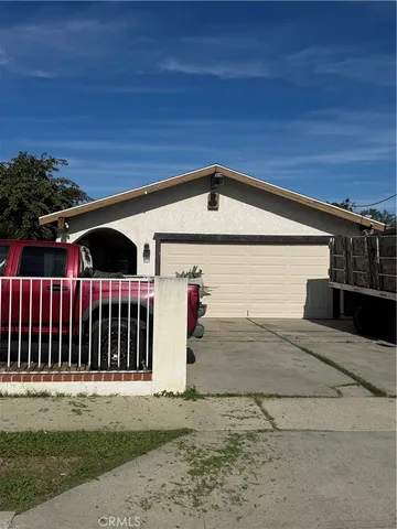 $749,900 | 3841 West 113th Street, Inglewood, CA 90303