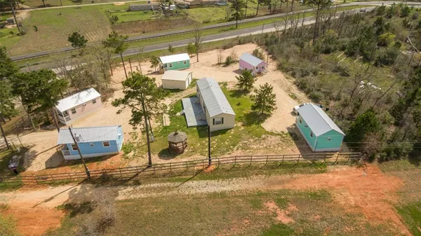 $999 | 110 Pine Tree Loop, Unit B, Bastrop, TX 78602