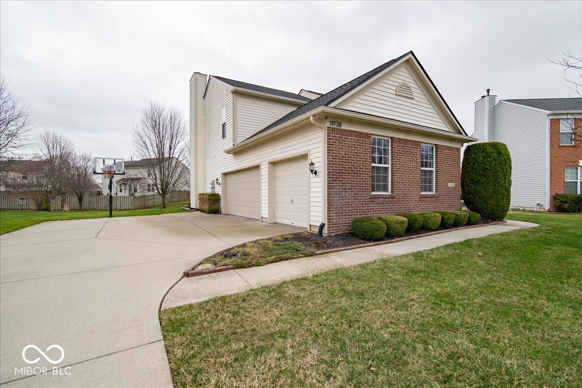11938 Cabri Lane Fishers, IN 46037 - Photo 3 of 22