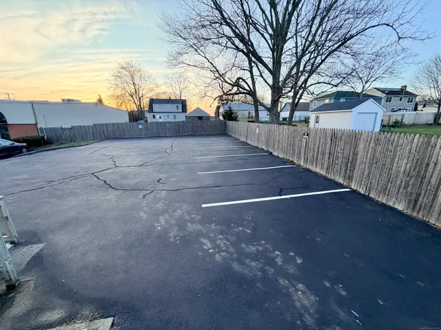 $1,800 | 12 Clark Lane, Unit A, Waterford, CT 06385