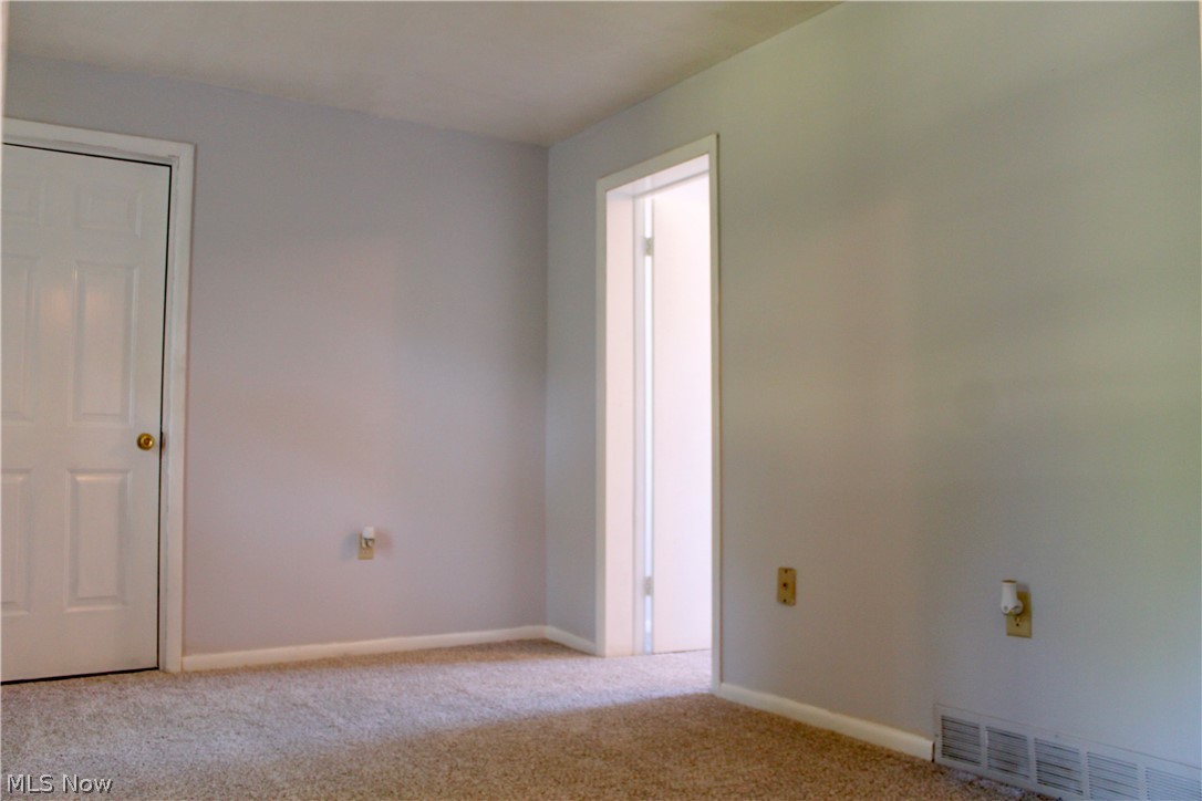1055 Hudson Road Kent, OH 44240 - Photo 11 of 20