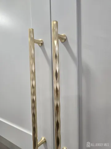 $569,900 | 28 Rothwell Drive, Monroe Township, NJ 08831