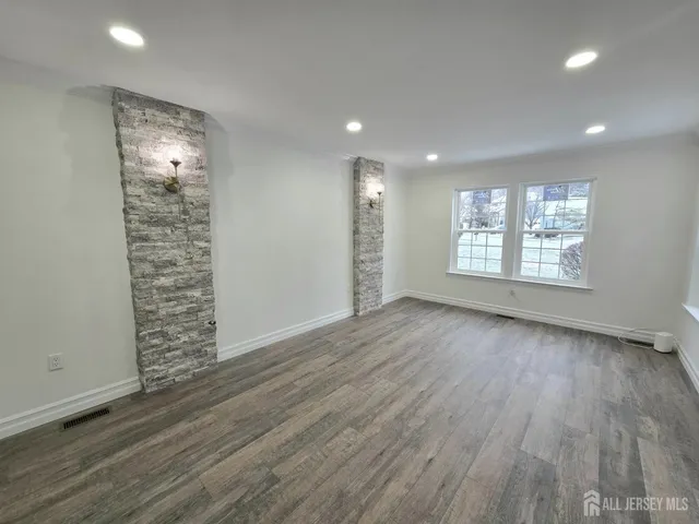 $569,900 | 28 Rothwell Drive, Monroe Township, NJ 08831