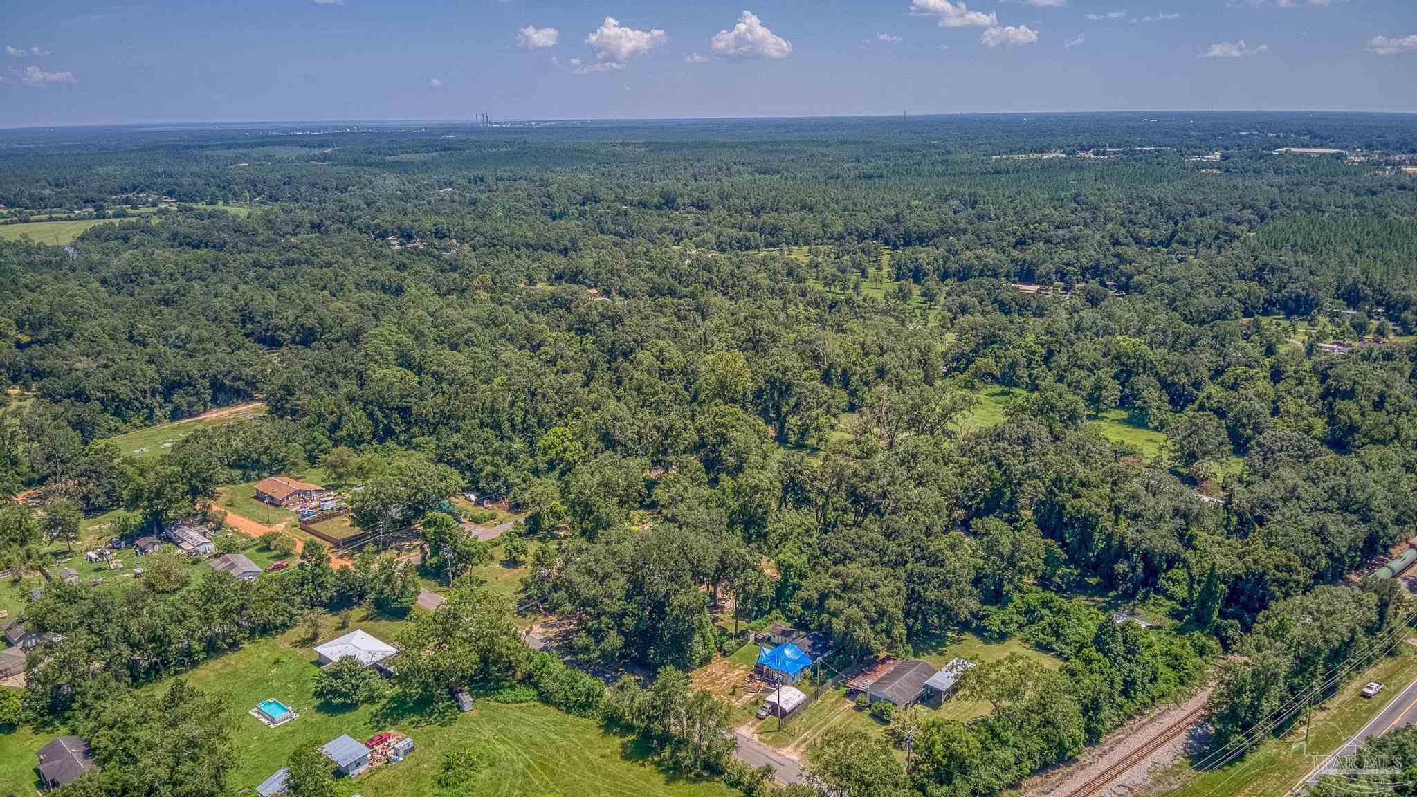 1370 Virecent Road Cantonment, FL 32533 - Photo 8 of 24