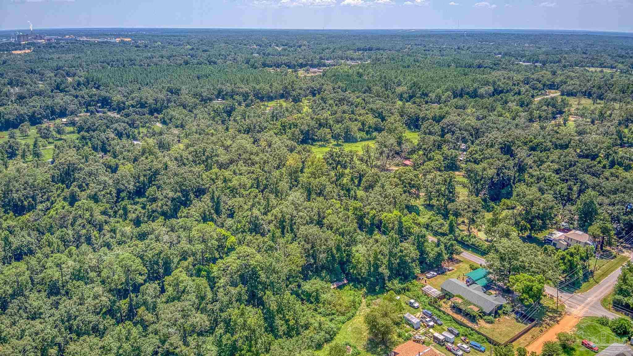 1370 Virecent Road Cantonment, FL 32533 - Photo 10 of 24