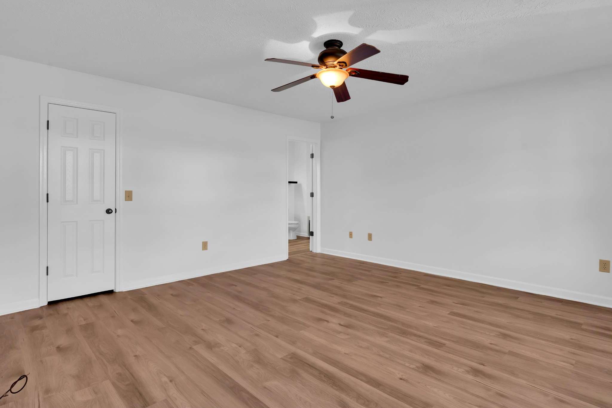 113 Matt Drive Bell Buckle, TN 37020 - Photo 20 of 34 an empty room