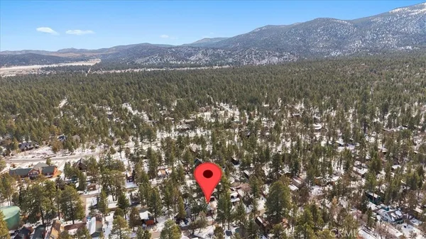 $298,000 | 573 Spruce Lane, Sugarloaf, CA 92386