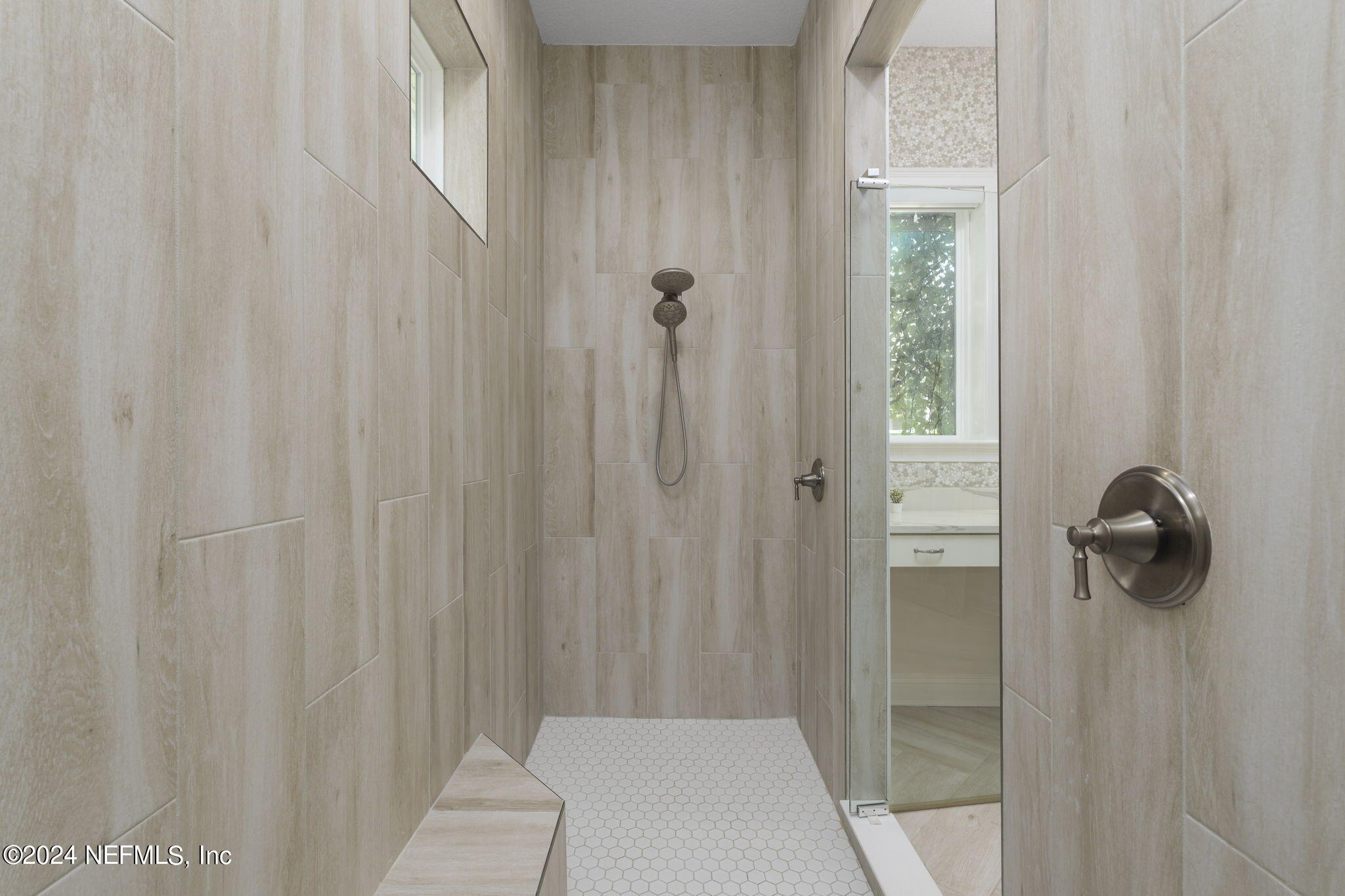 50 Littlewood Road Ponte Vedra, FL 32081 - Photo 20 of 76 Primary Suite Shower Right side