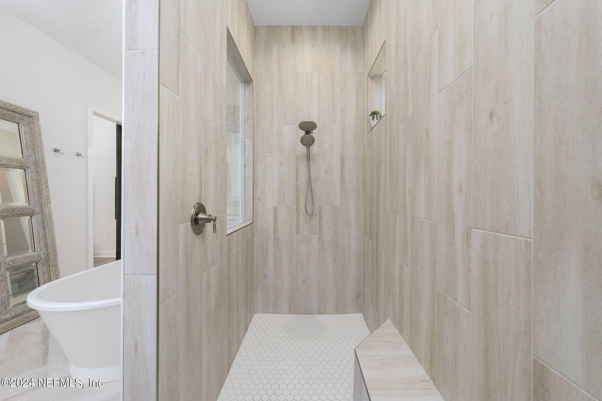 50 Littlewood Road Ponte Vedra, FL 32081 - Photo 21 of 76 Primary Suite Shower Left side