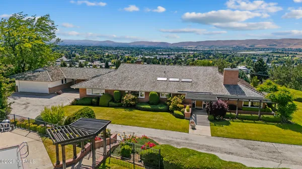 $850,000 | 6909 Englewood Avenue, Yakima, WA 98908