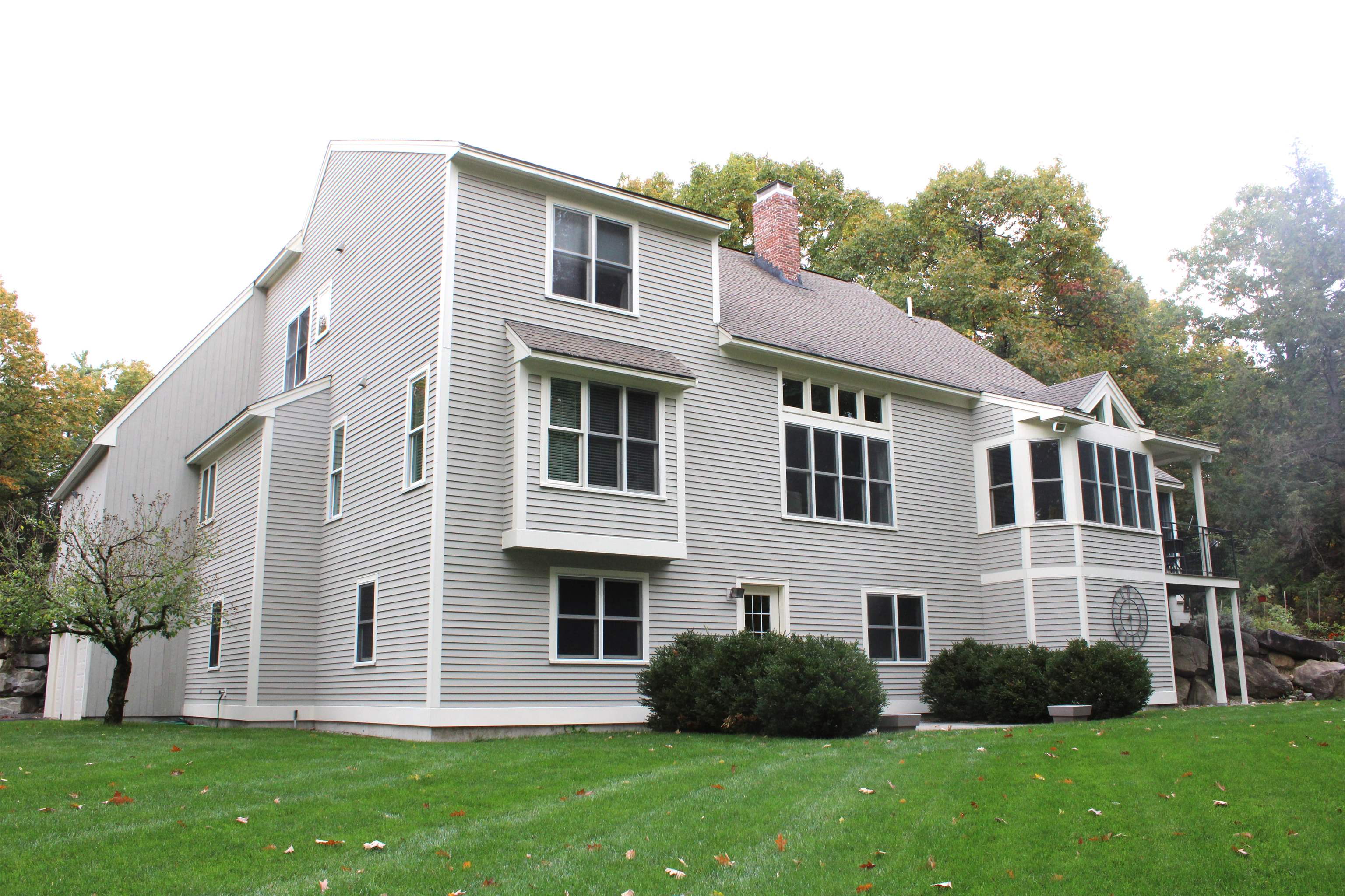 86 North Street Amherst, NH 03031 - Photo 4 of 42