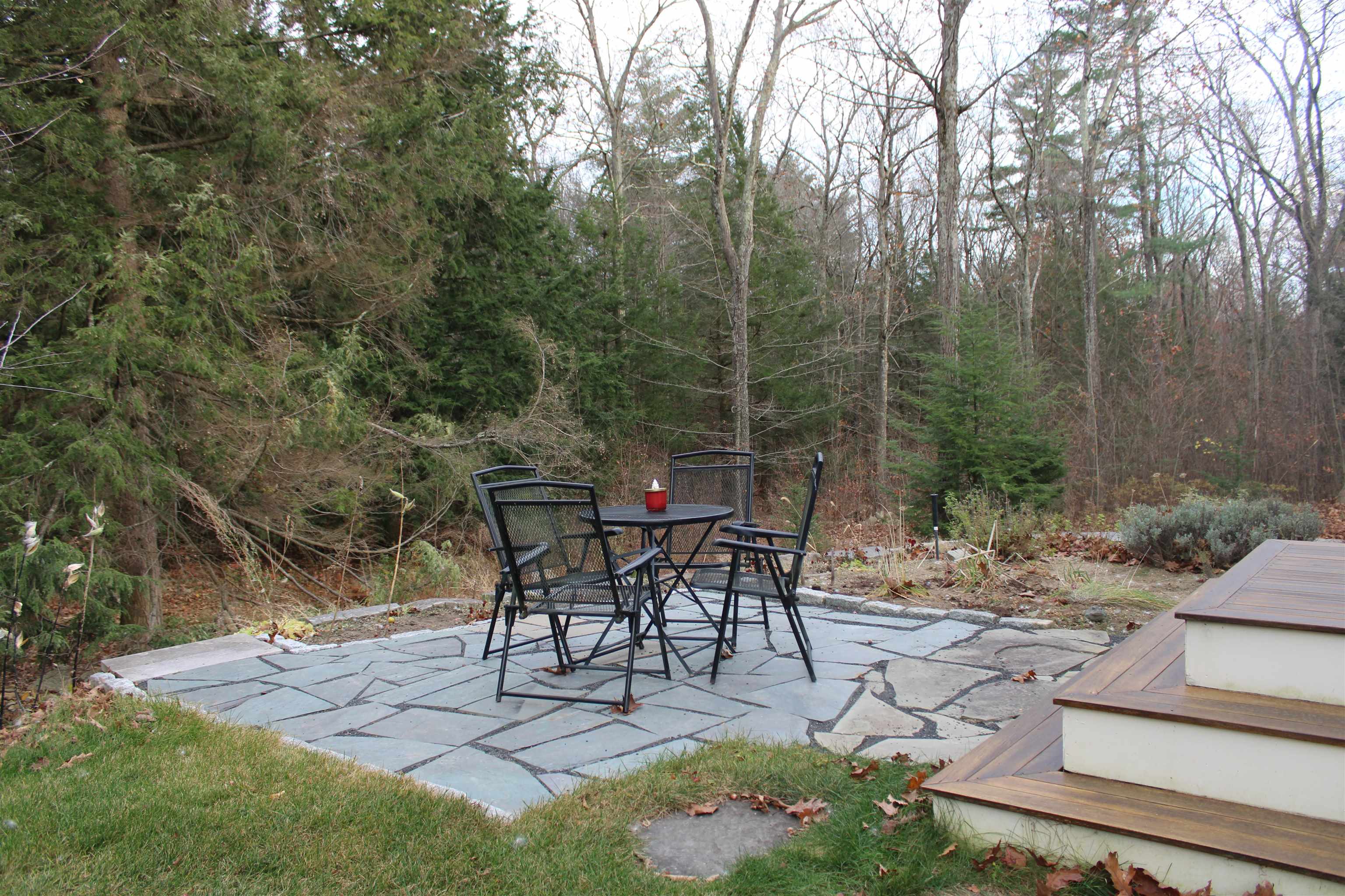 86 North Street Amherst, NH 03031 - Photo 10 of 42